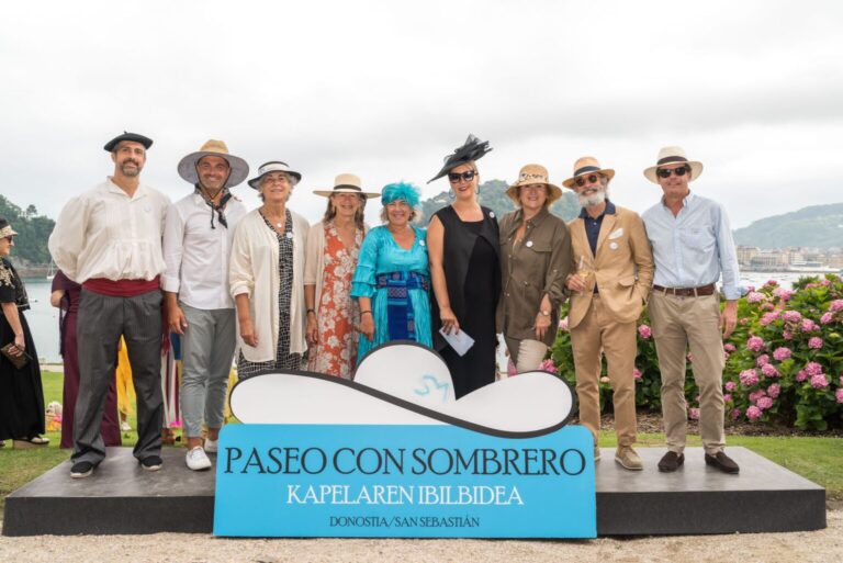 Paseo con sombrero 2023